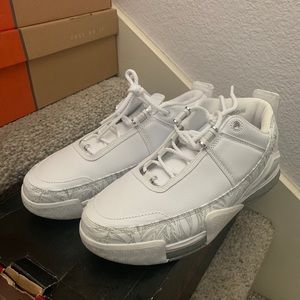 Nike Vintage LeBron 2 Low basketball Shoes